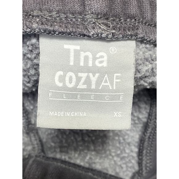 Aritzia TNA Gray Fleece Mid Rise Drawstring Casual Athletic Sweat Shorts Size XS - Picture 3 of 4